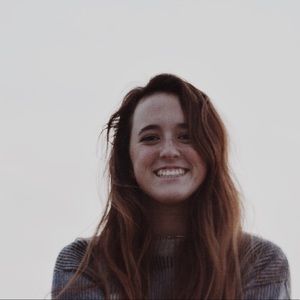 Meet your Posher, Chloe